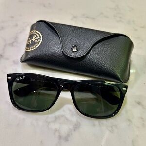 Like New Rayban Polarized New Wayfarers Black & Green - RB2132 - 901/58 - 58-18